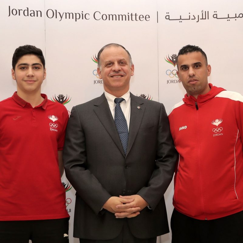 تكريم اللجنه الأولمبية للمدرب الكابتن - Copy